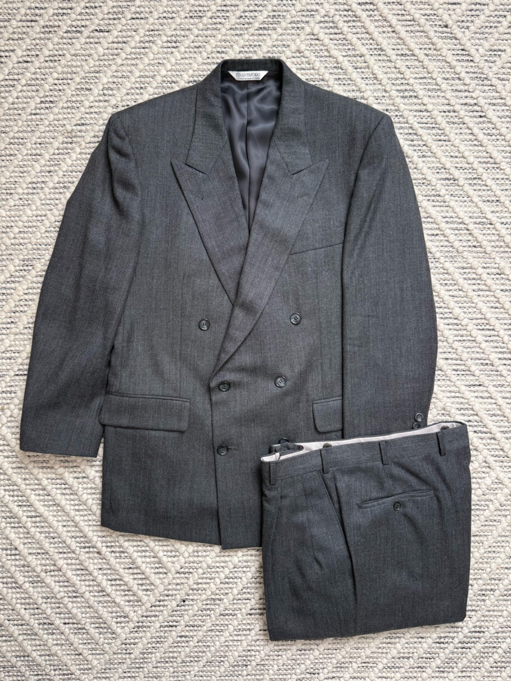 Samuelsohn Double-Breasted Wool Suit 2pc — 41R / 34x28 Harry Rosen J.P. Tilford